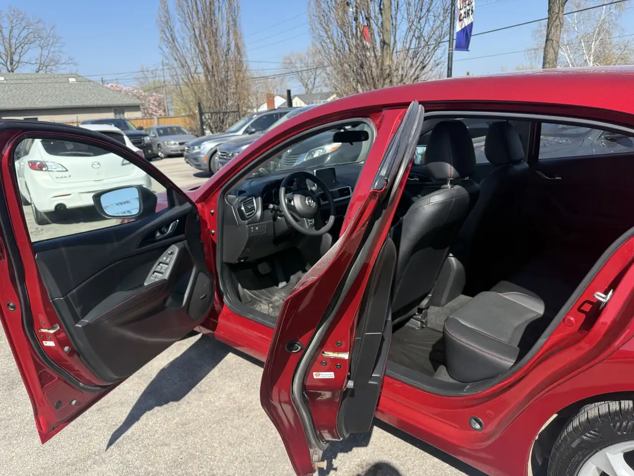 Mazda 3 снимка Mazda 3