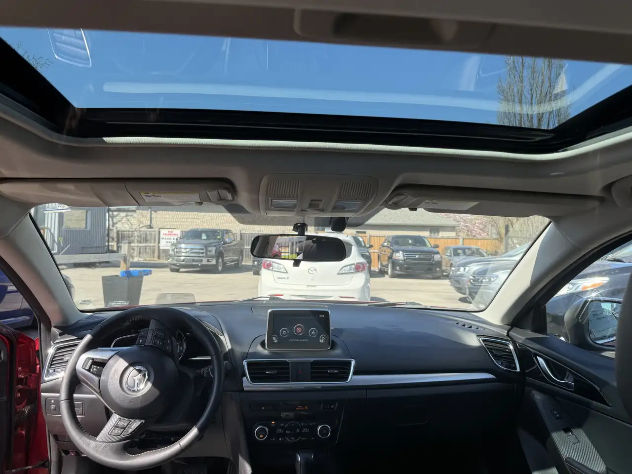 Mazda 3 снимка Mazda 3