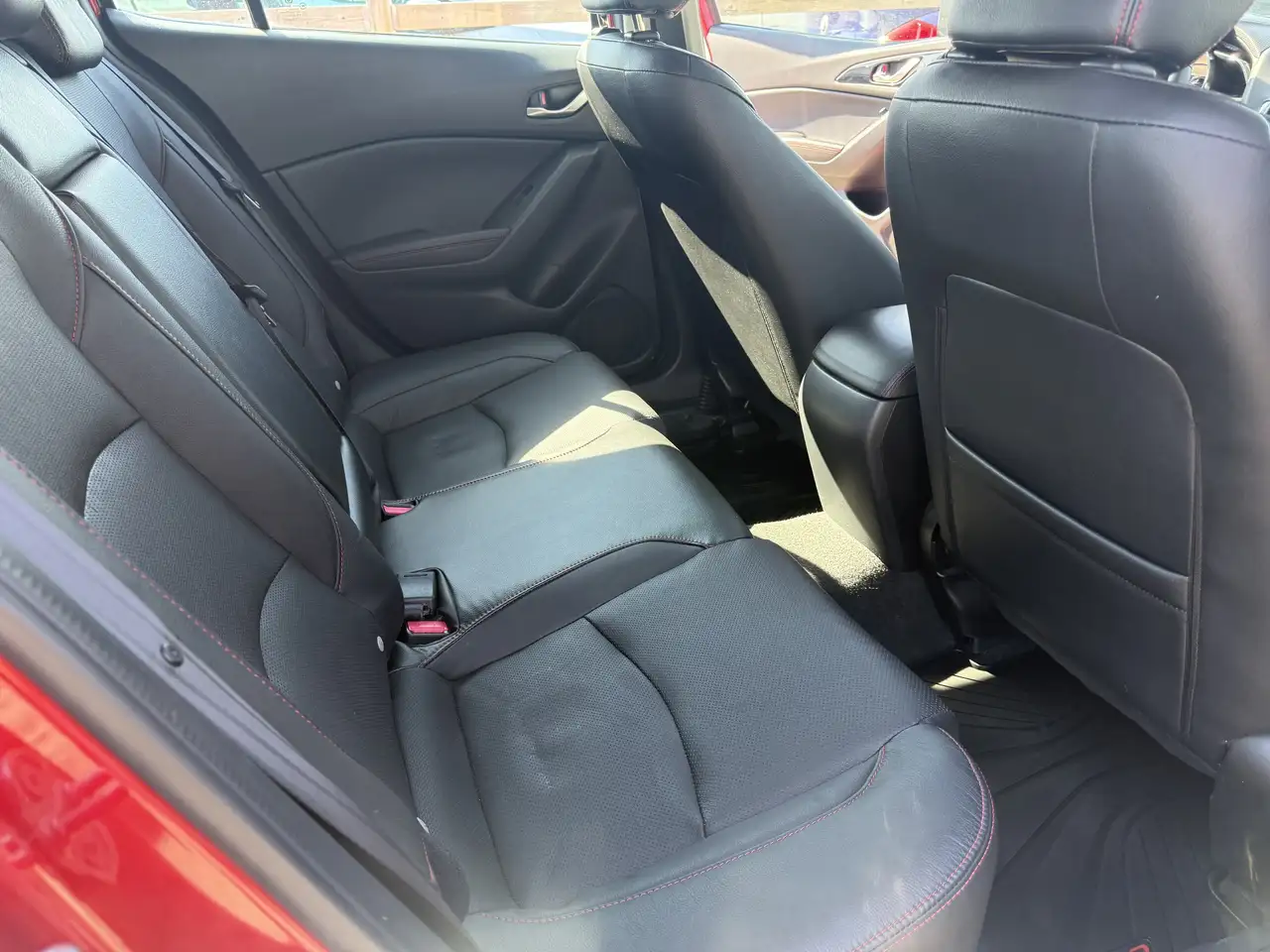 Mazda 3 снимка Mazda 3
