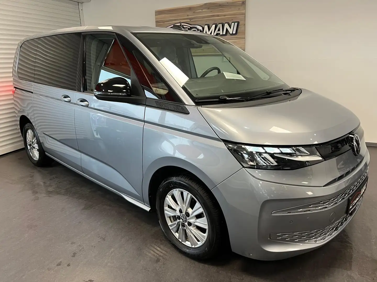 Volkswagen T7 Multivan T7Multivan/LED/PDC/vis-a-vis/DAB/ Digital Cockpt Silber - 1
