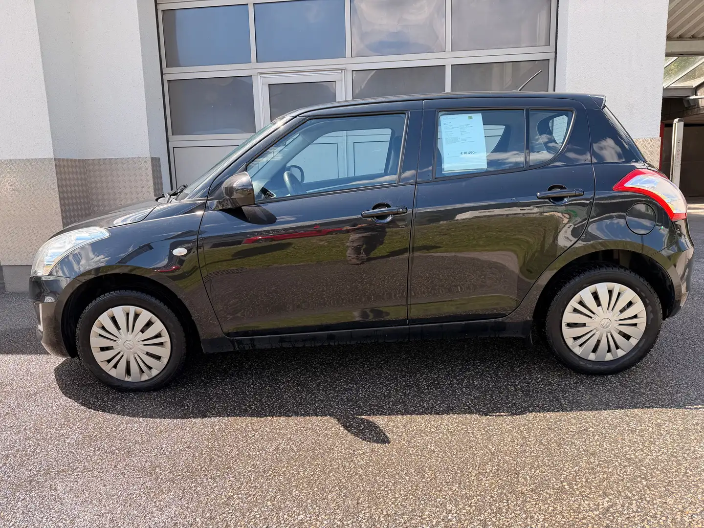 Suzuki Swift 4WD Shine Schwarz - 2