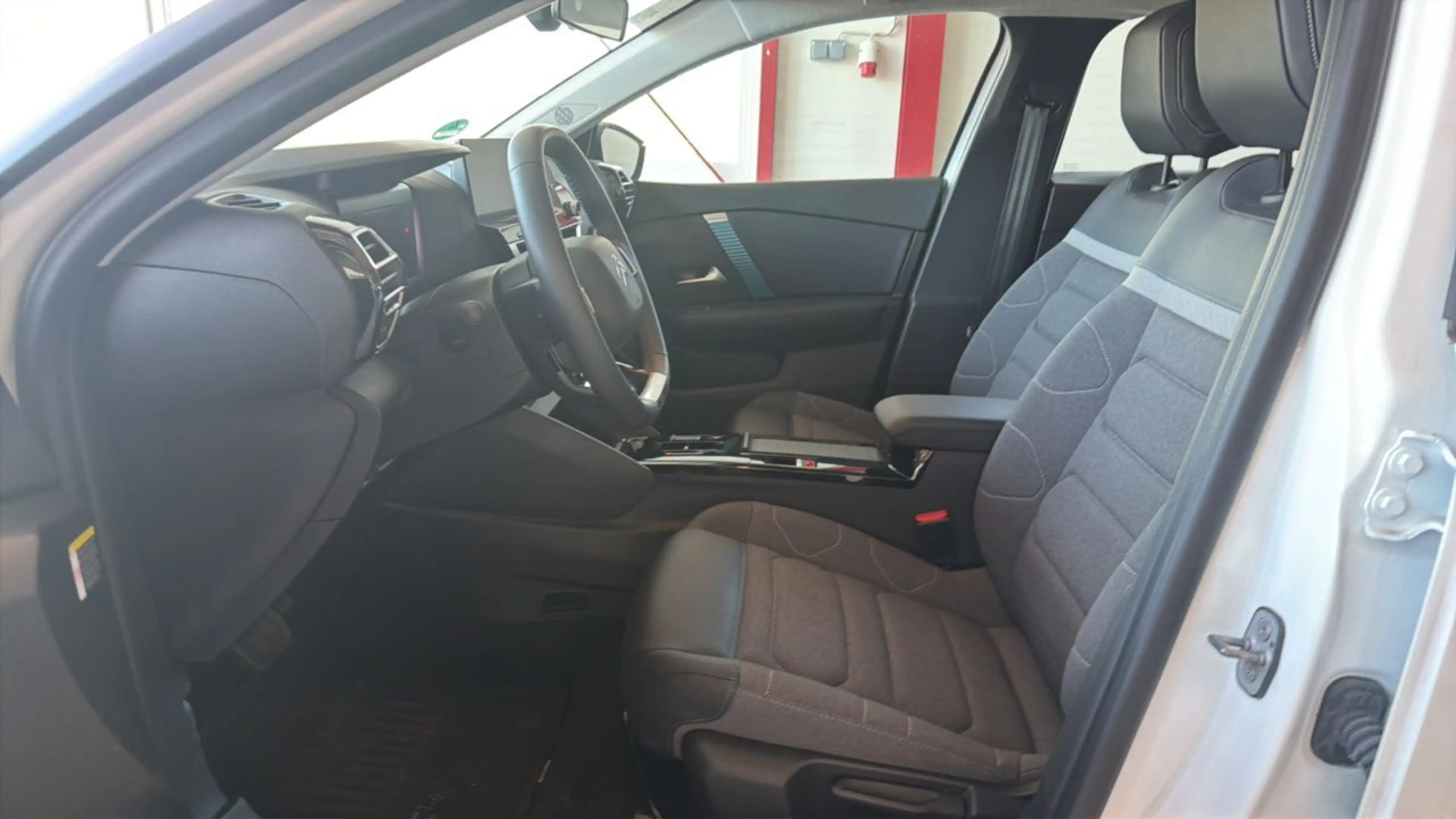 Citroen C4 Elektromotor e-Feel Pack — photo 10