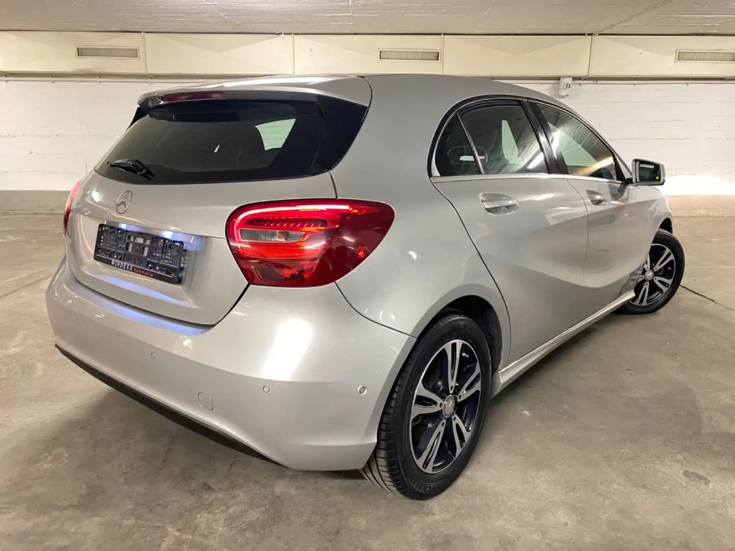 Mercedes-Benz A 180 d *STYLE*Navi*Kamera*Totwinkelass*PDC*SHZ* Silber - 2
