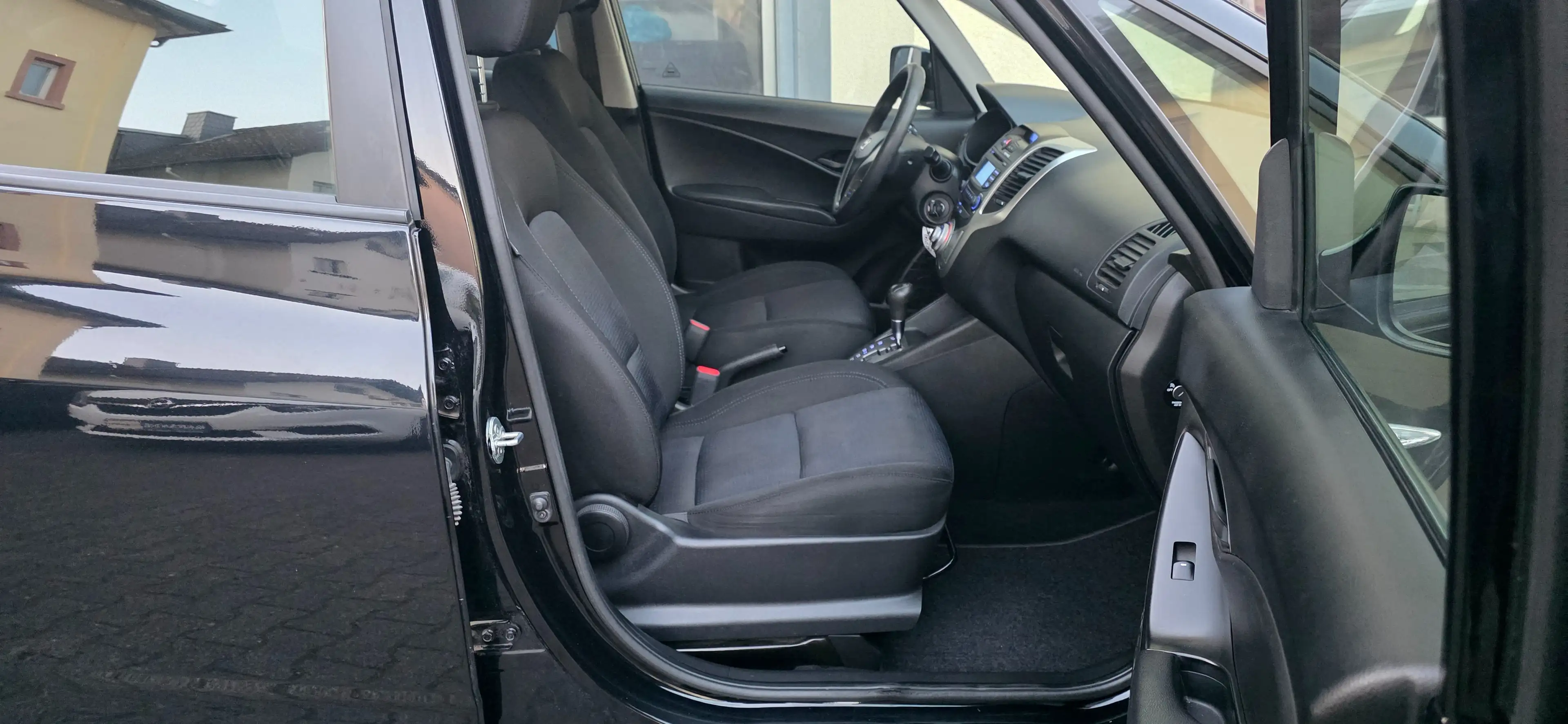 Hyundai iX20 FIFA world Cup Edition*Aut*PDC*Garantie — photo 11