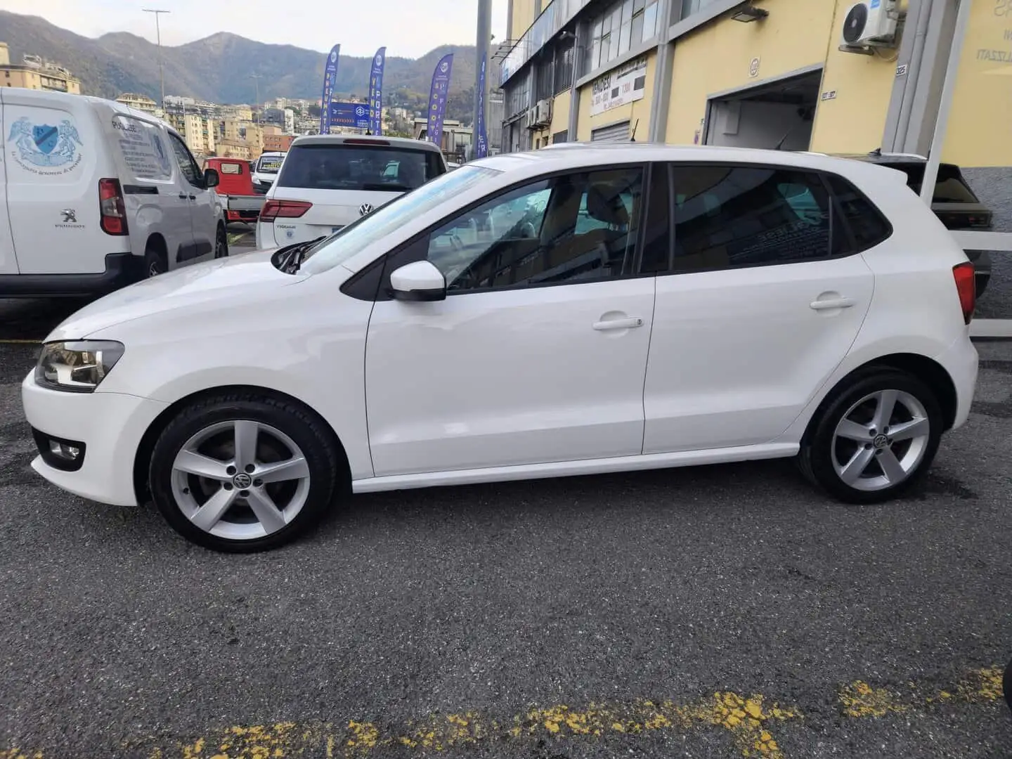 Volkswagen Polo 5p 1.6 tdi Comfortline 90cv Bianco - 2
