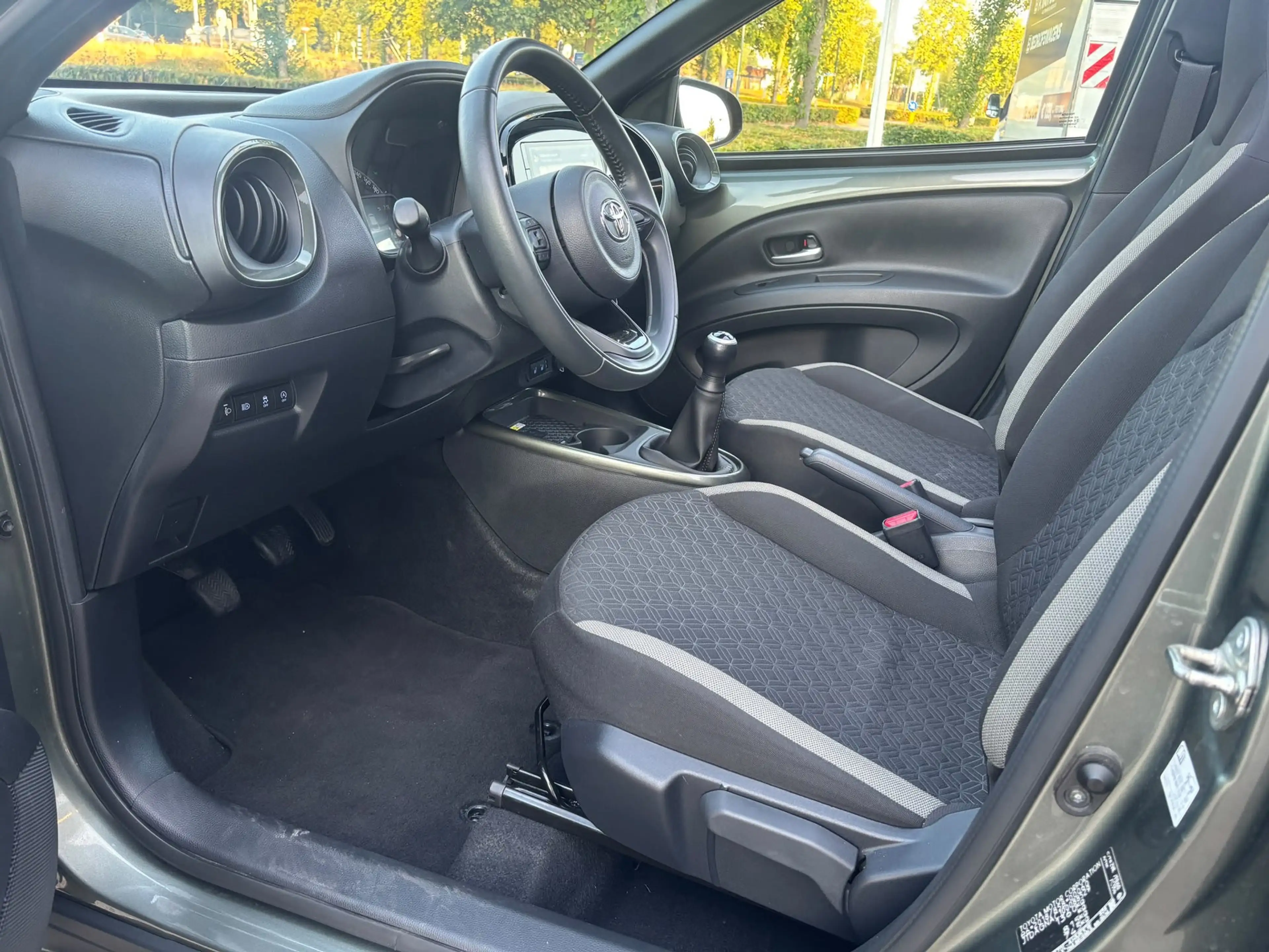 Toyota Aygo X 1.0 VVT-i MT Premium|Vouwdak! — photo 9