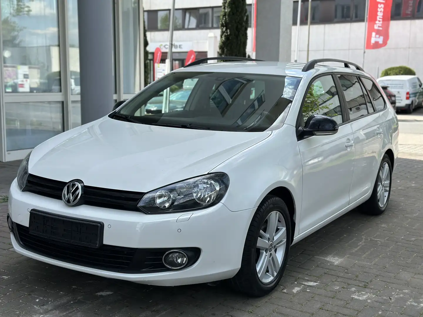 Volkswagen Golf Variant Match/Klima.A/Sitz-H/Multi-FLR/PDCx2/S-Dach Weiß - 2
