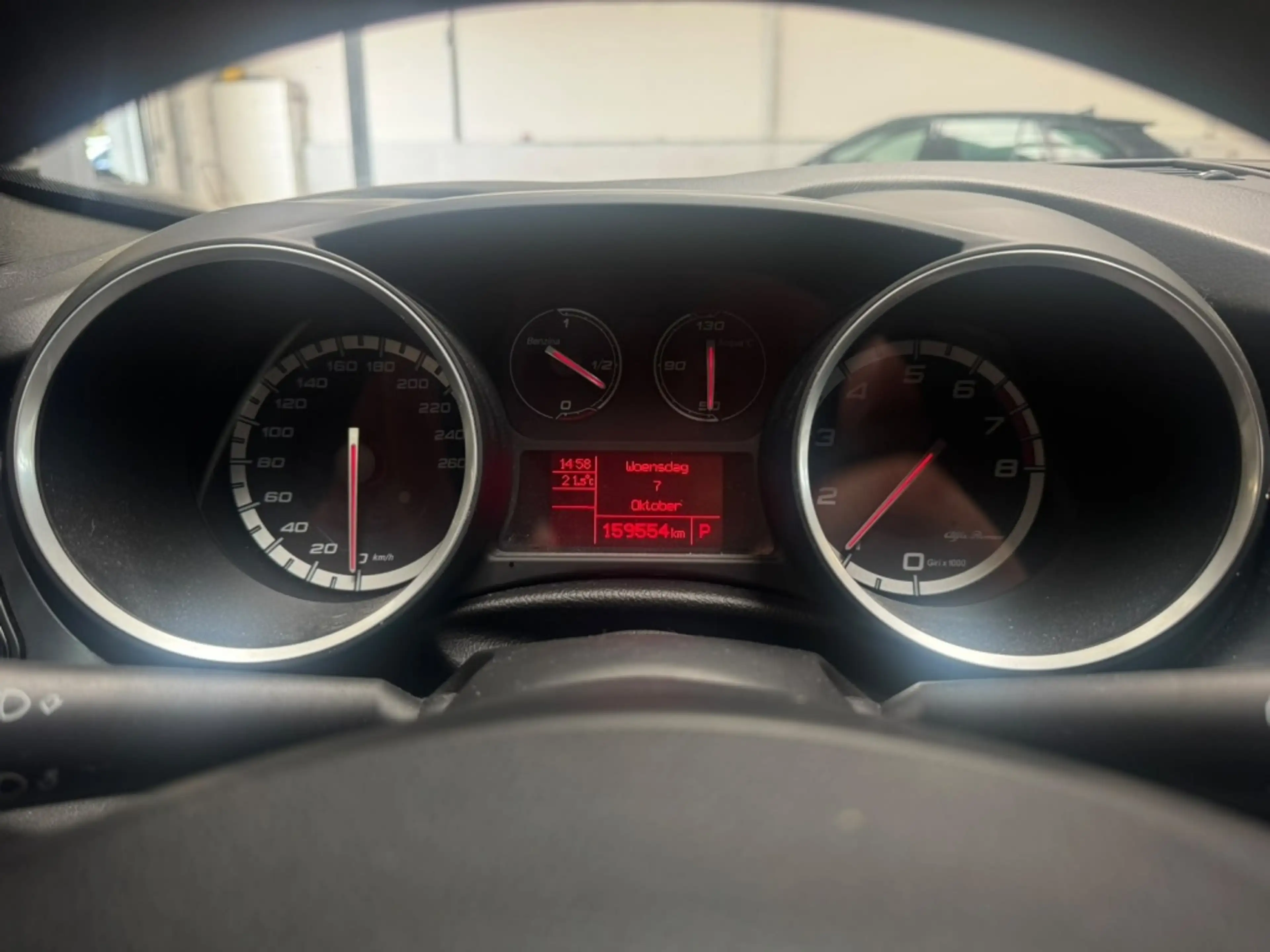 Alfa Romeo Giulietta 1.4 T Distinctive — photo 11