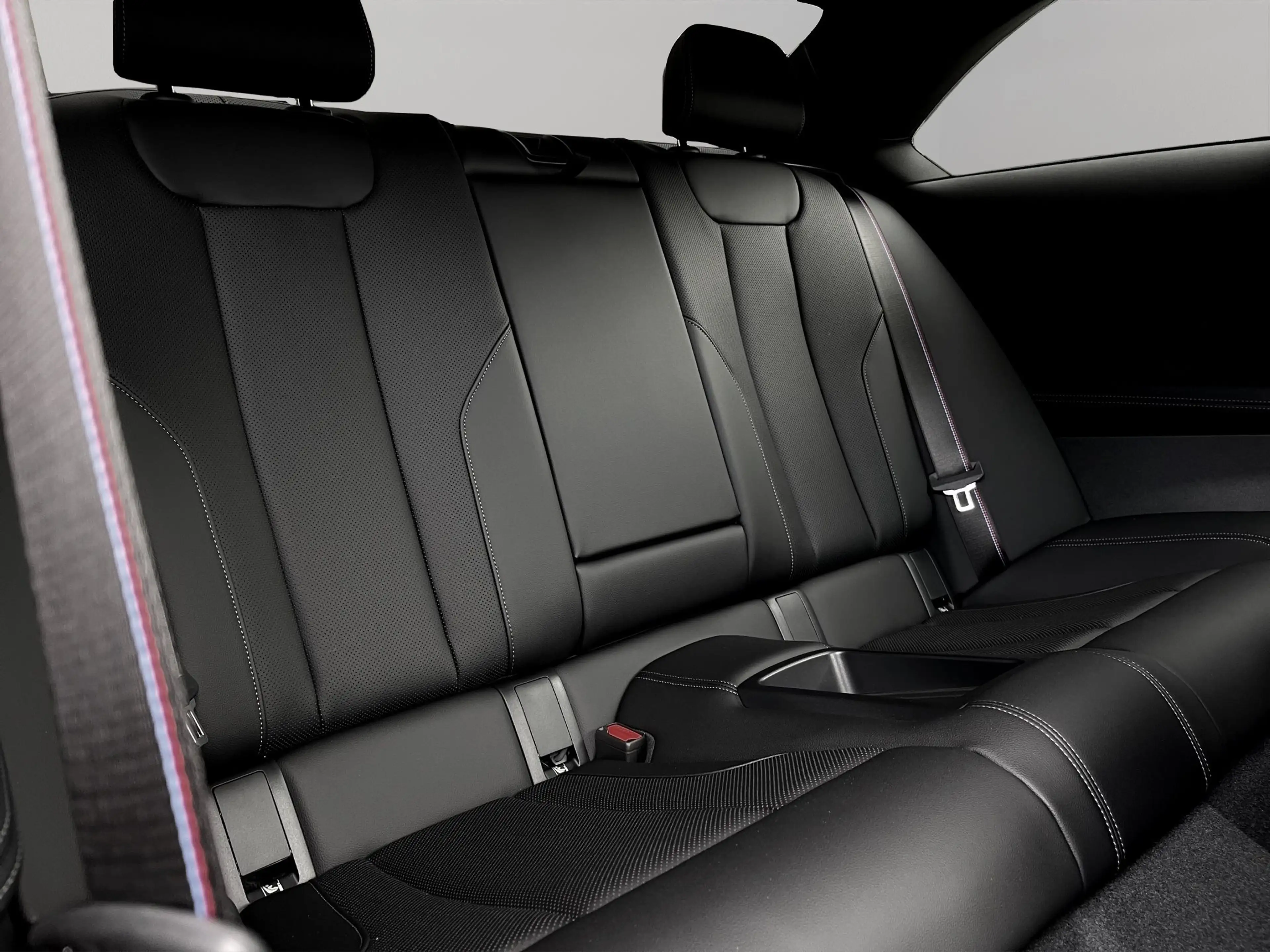 BMW 240 M240i xDrive — photo 13