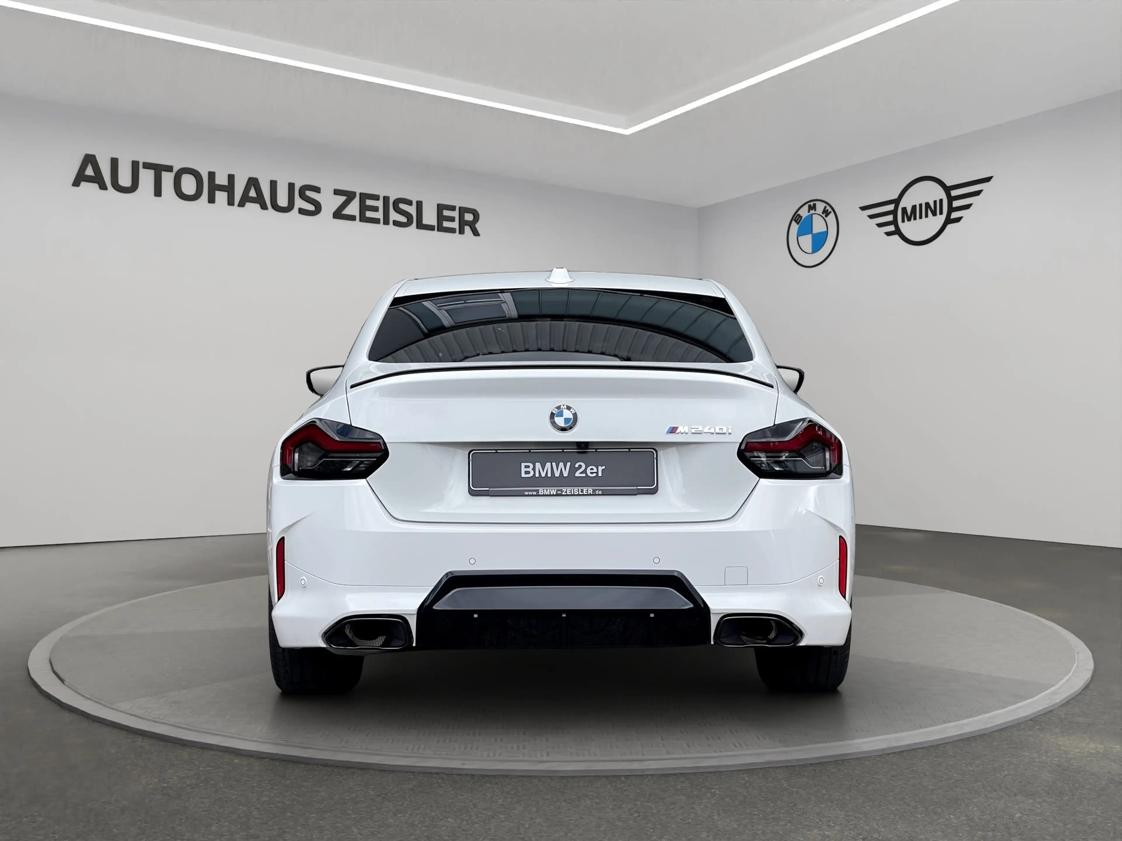 BMW 240 M240i xDrive — photo 6