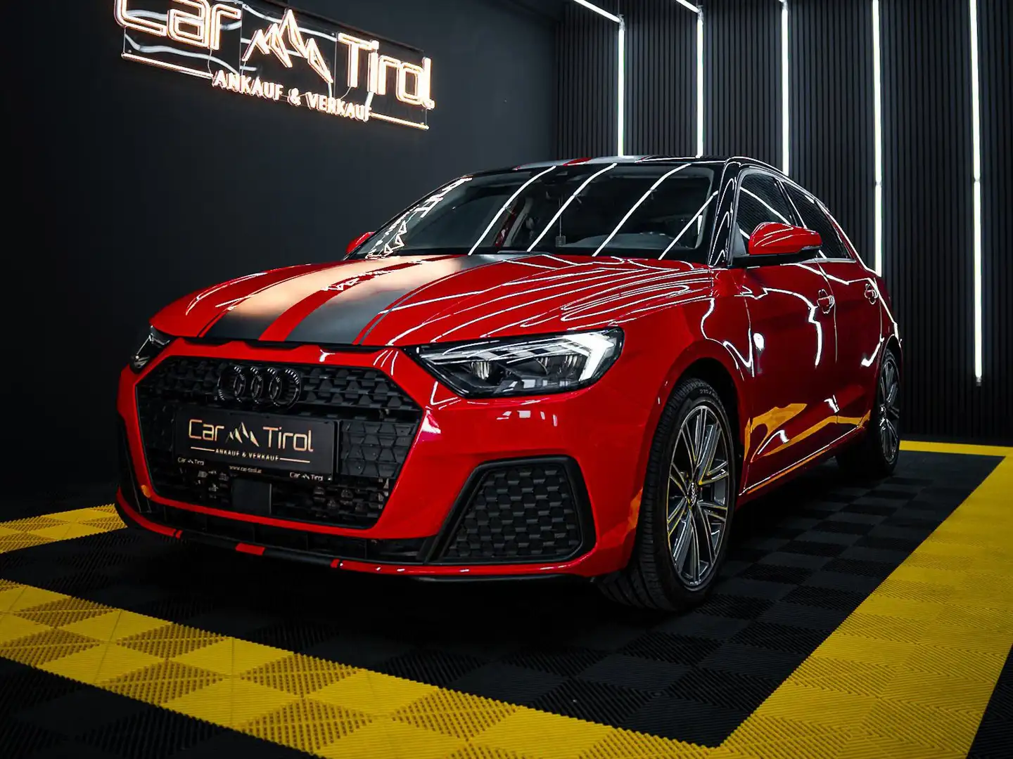 Audi A1 30 TFSI basis Rot - 2