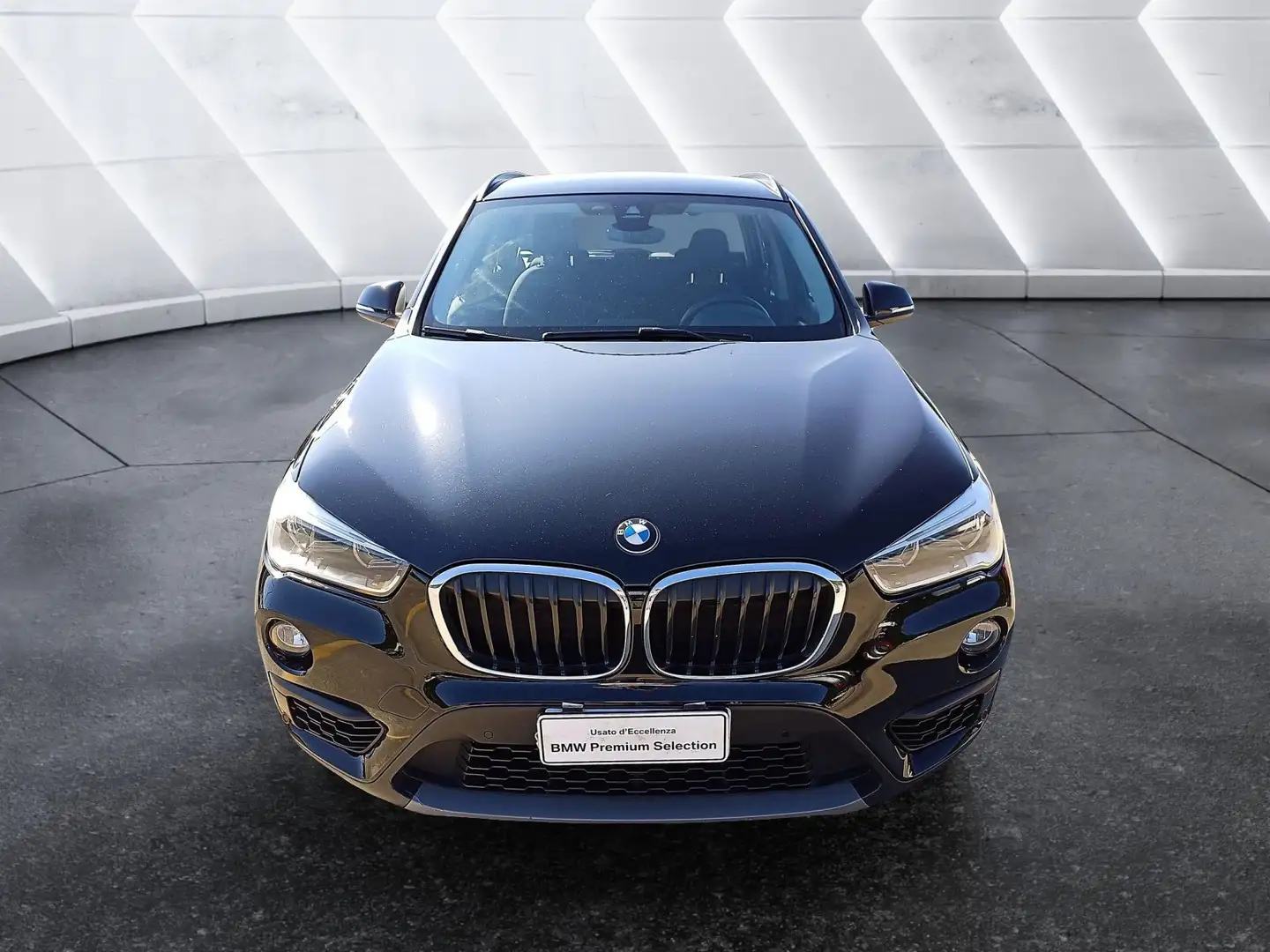 BMW X1 sdrive18d Business auto Nero - 2