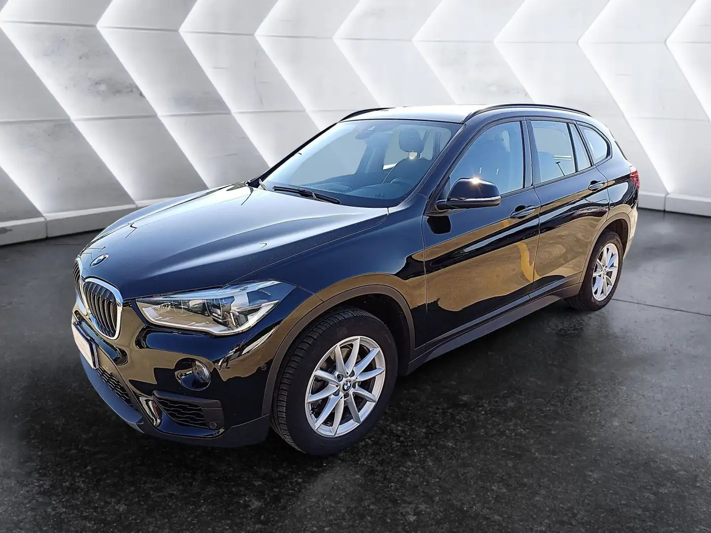 BMW X1 sdrive18d Business auto Nero - 1