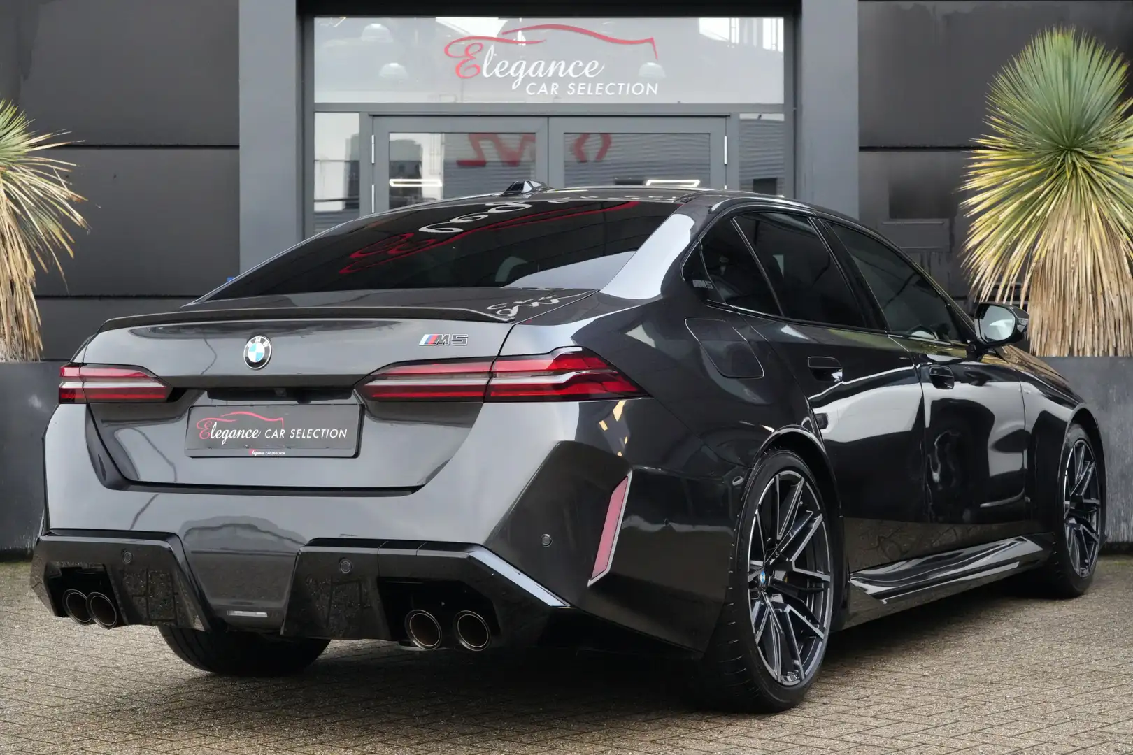 BMW M5 5-serie 727pk MDriversPack/Keramisch/CarbonPack Grey - 2