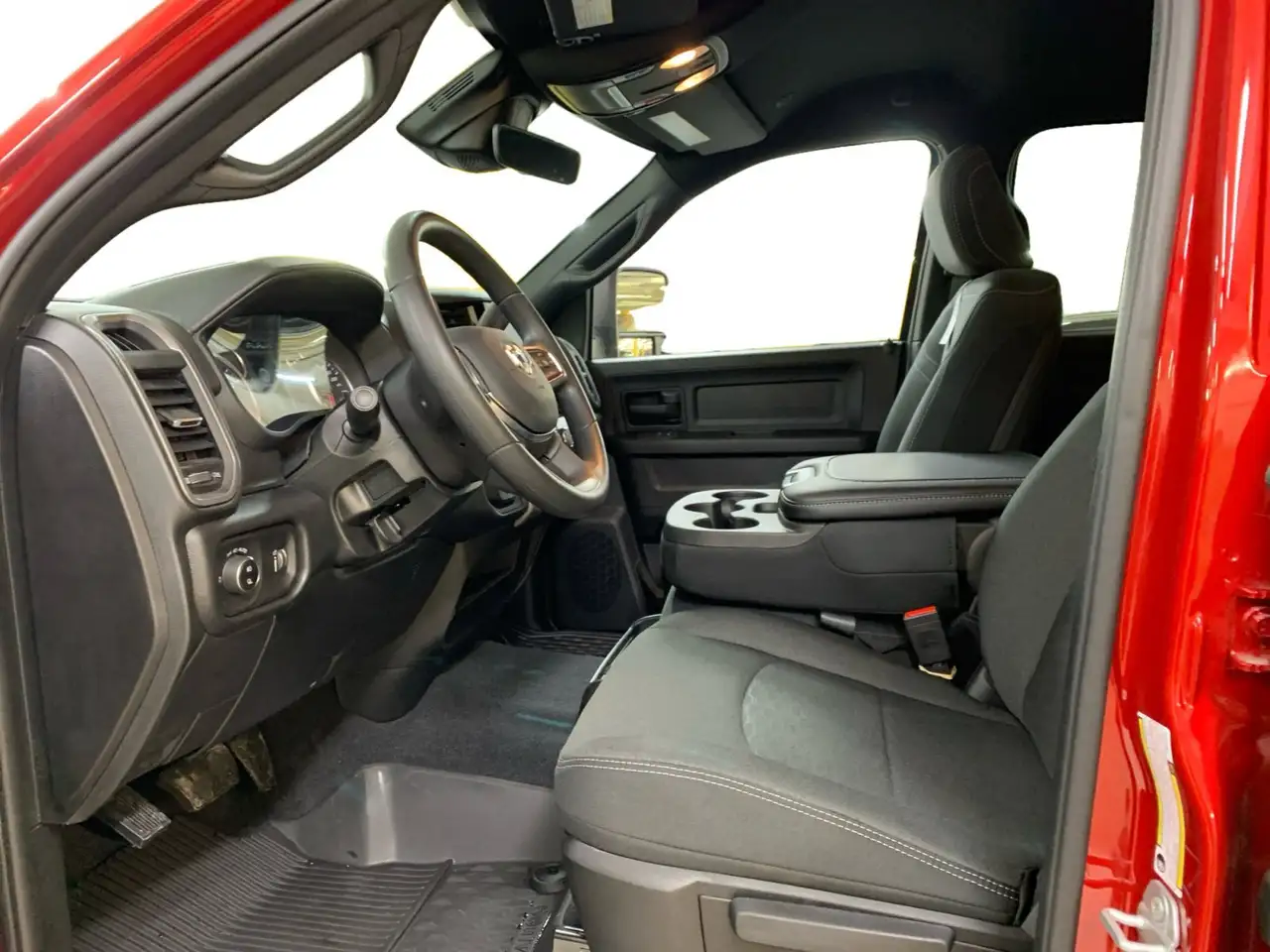 RAM 2500 снимка RAM 2500