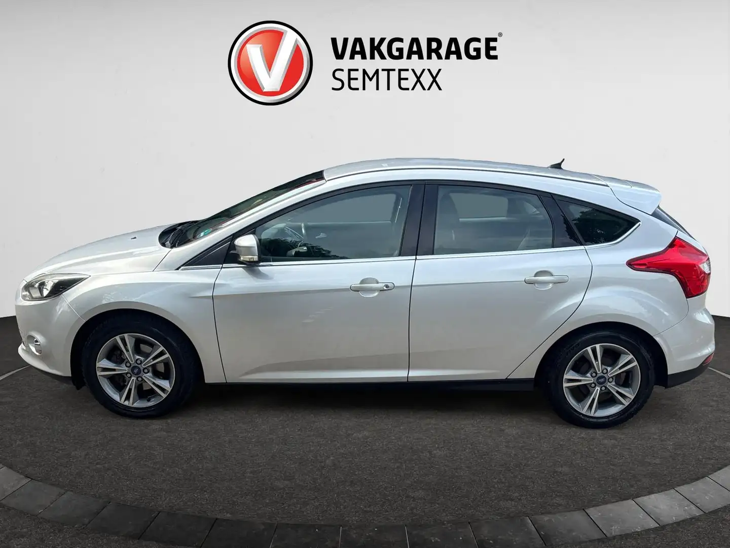 Ford Focus 1.6 TI-VCT First Edition | Clima | Cruise | Stoelv Grijs - 2