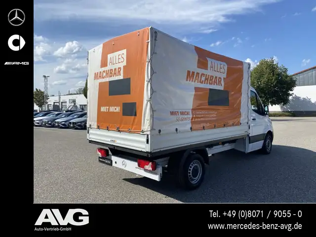 Mercedes-Benz Sprinter view 5