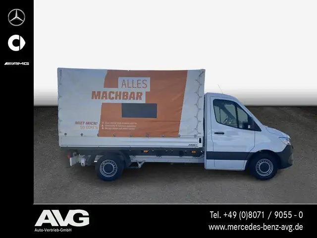 Mercedes-Benz Sprinter view 4
