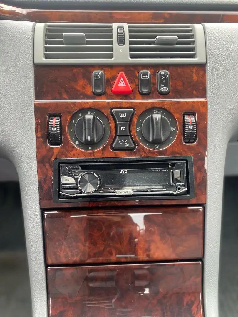 Mercedes-Benz E 220 E+220+CDI+Elegance Grijs - 2