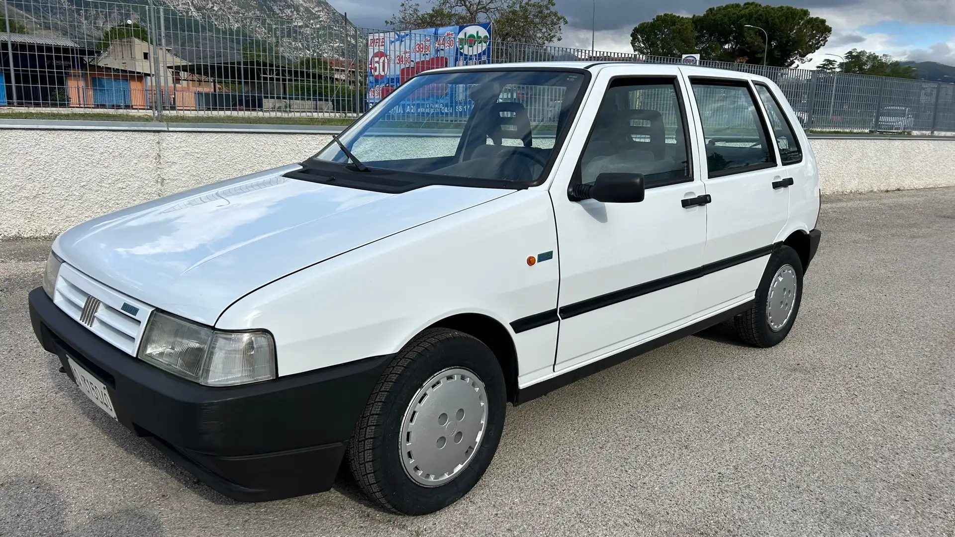 Fiat Uno 5p 1.1 ie S cat. Biały - 1