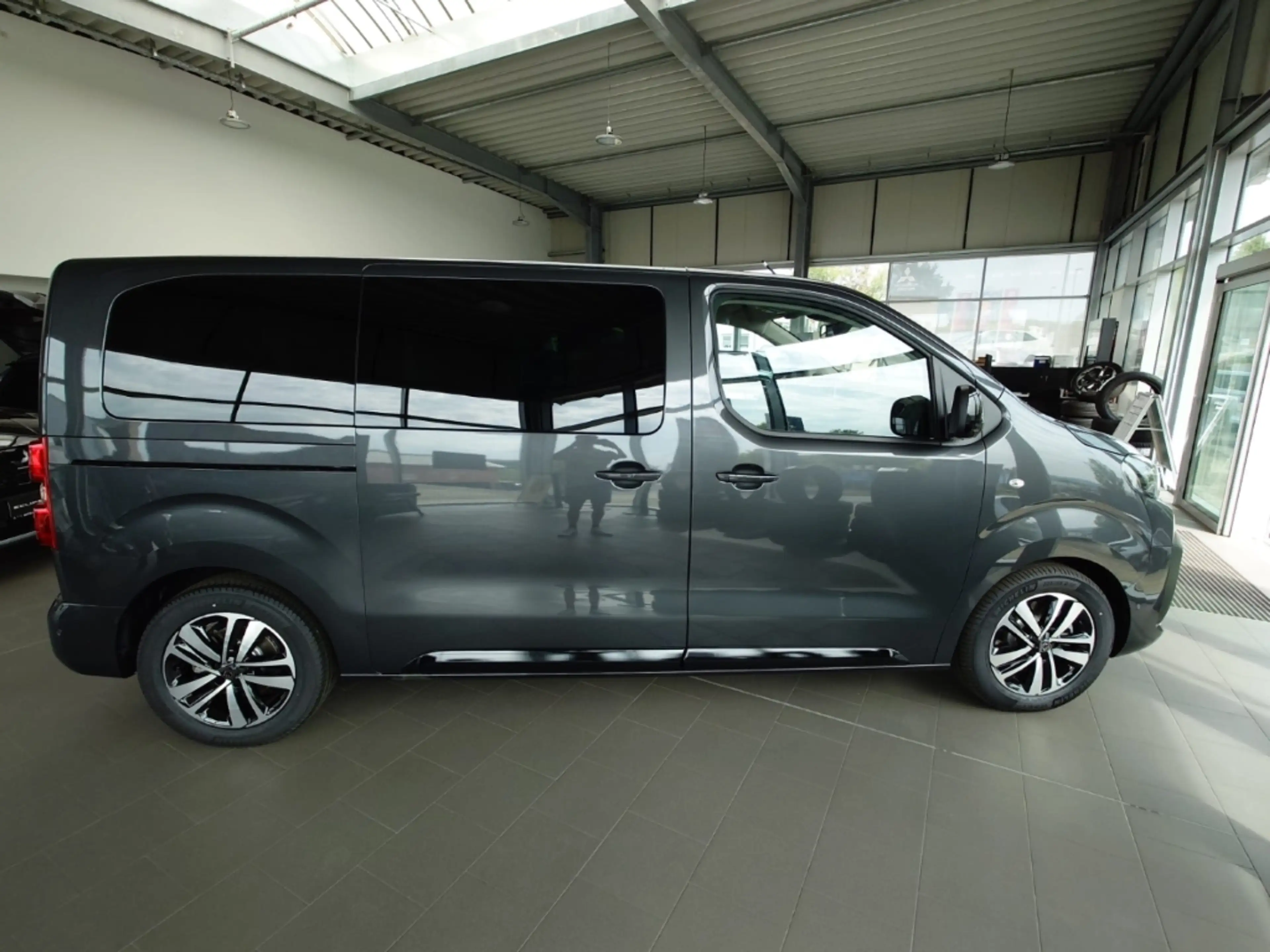 Peugeot Traveller Allure L2 7-Sitzer SHZ,PPS V/H,RFK,Leder,LED,AHK,A — photo 3