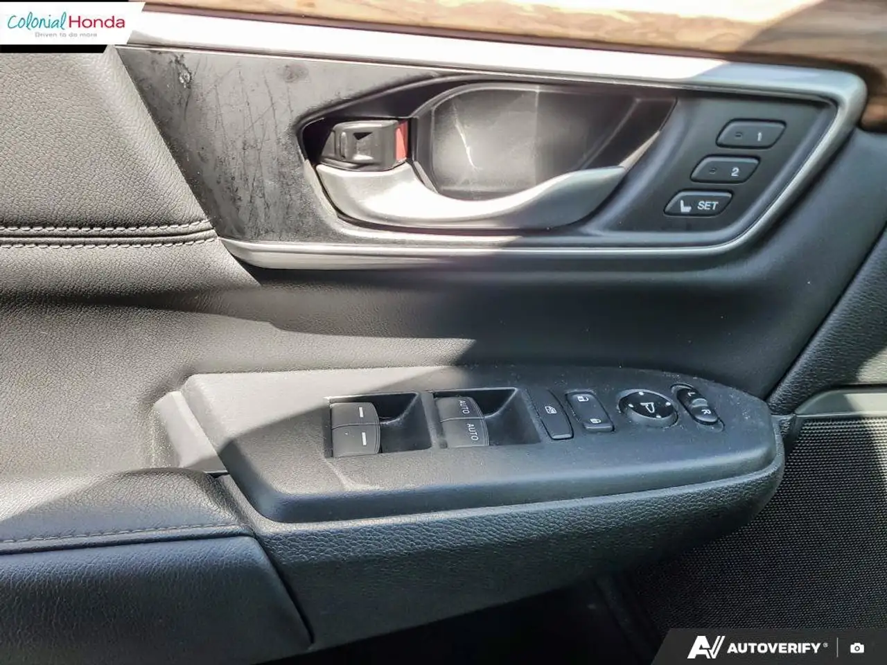 Honda CR-V photo Honda CR-V
