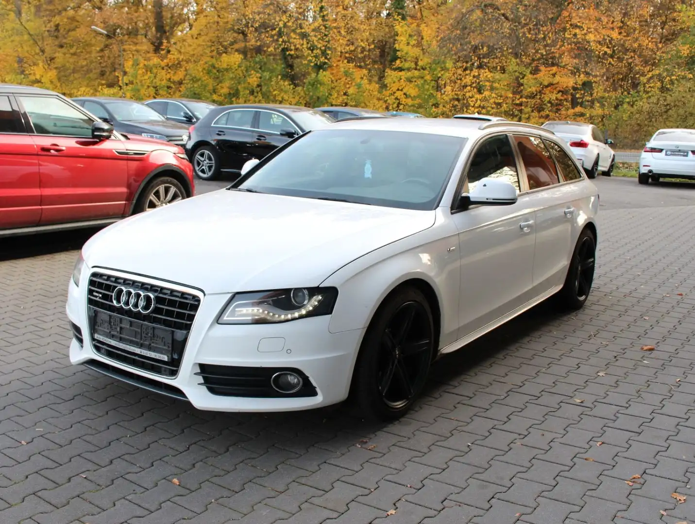 Audi A4 3.0 TDI quattro S line Avant. Weiß - 1