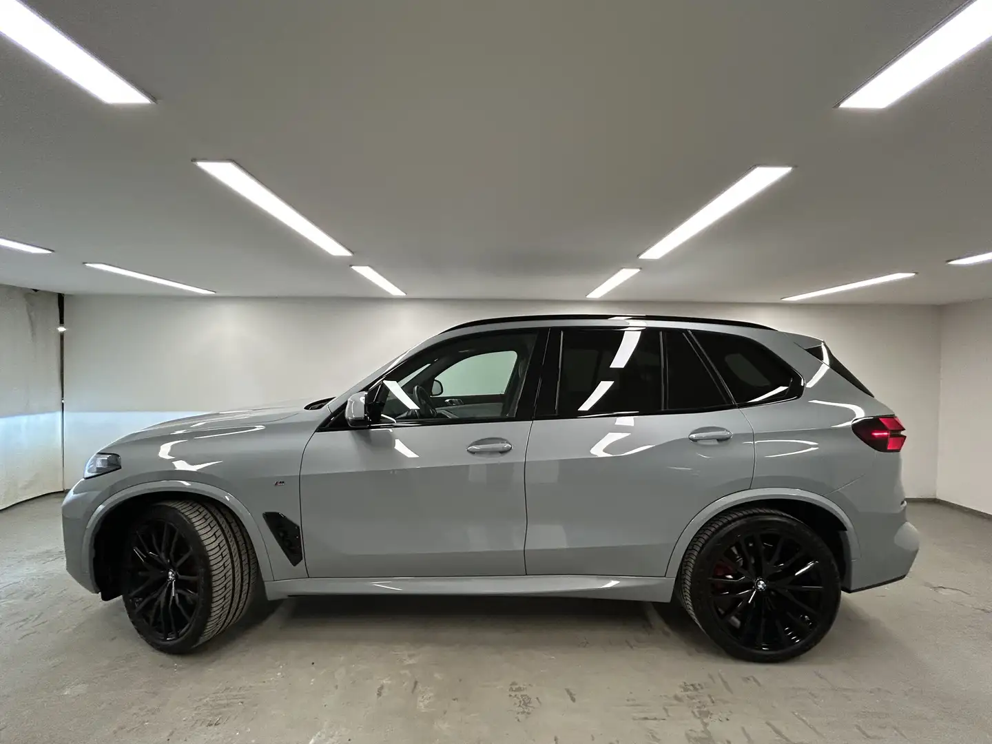 BMW X5 xDrive40i M Sportpaket Pro AHK Pano Harman/Kardon Grau - 2