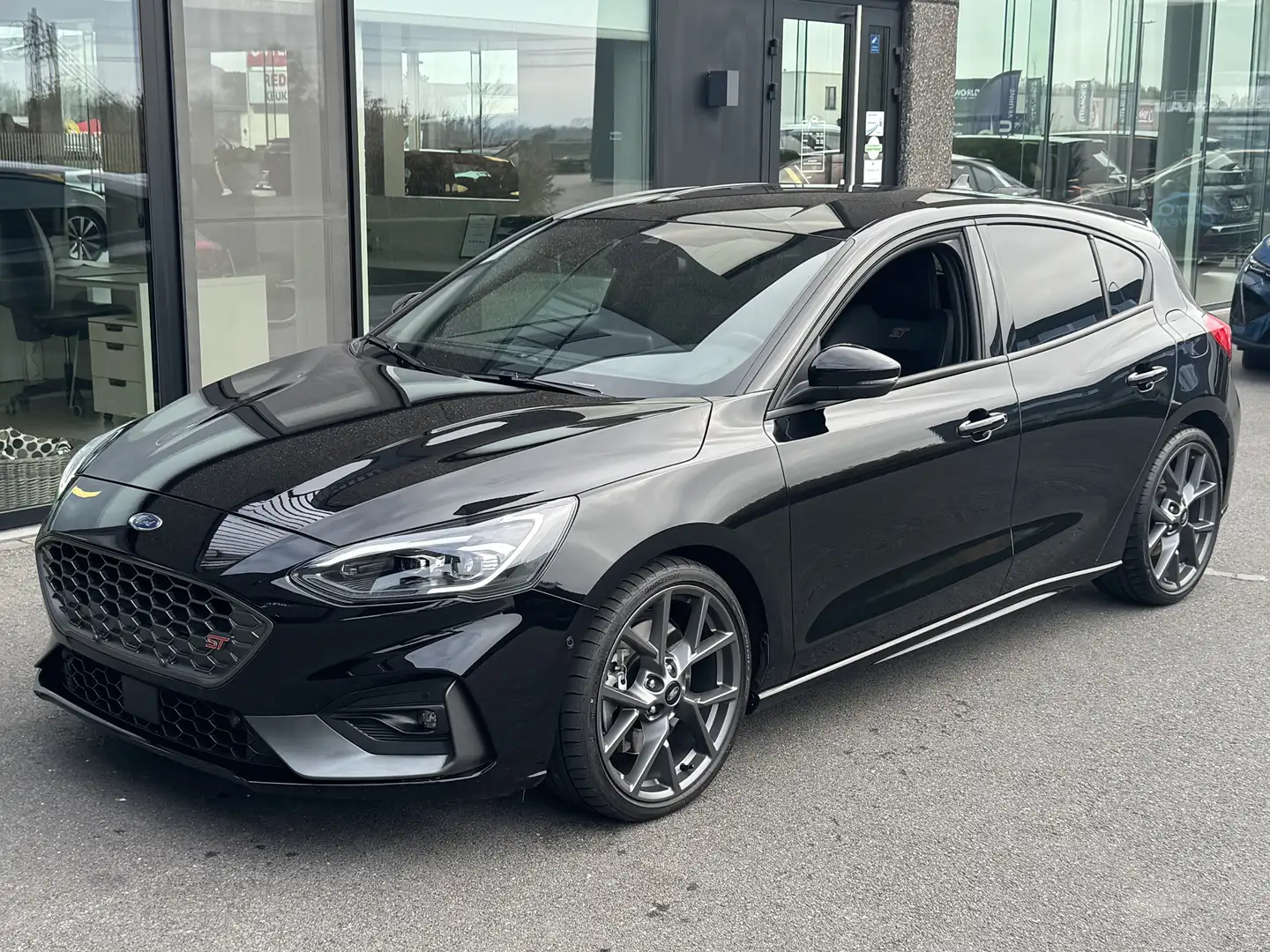 Ford Focus ST 2.3 EcoBoost - 280 PK | GPS + CAMERA + RECARO | Zwart - 2