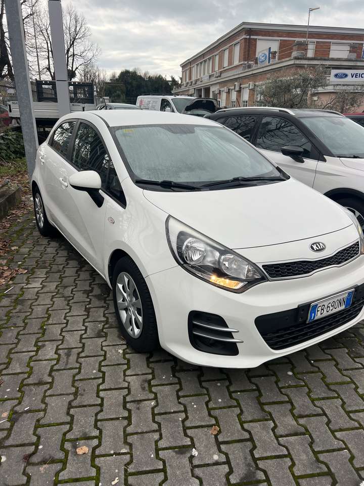 Kia Rio 5p 1.1 crdi Cool E6