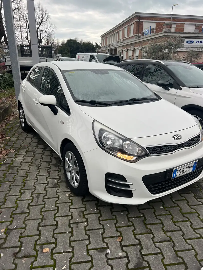 Kia Rio 5p 1.1 crdi Cool E6 - 1