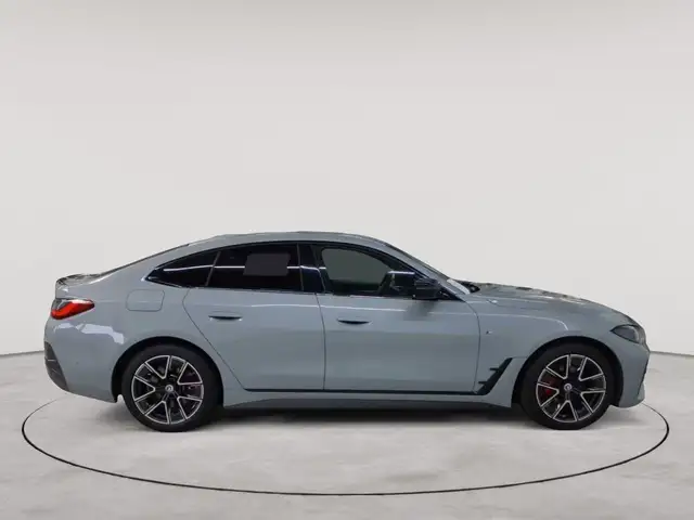 BMW 4 Series view 3
