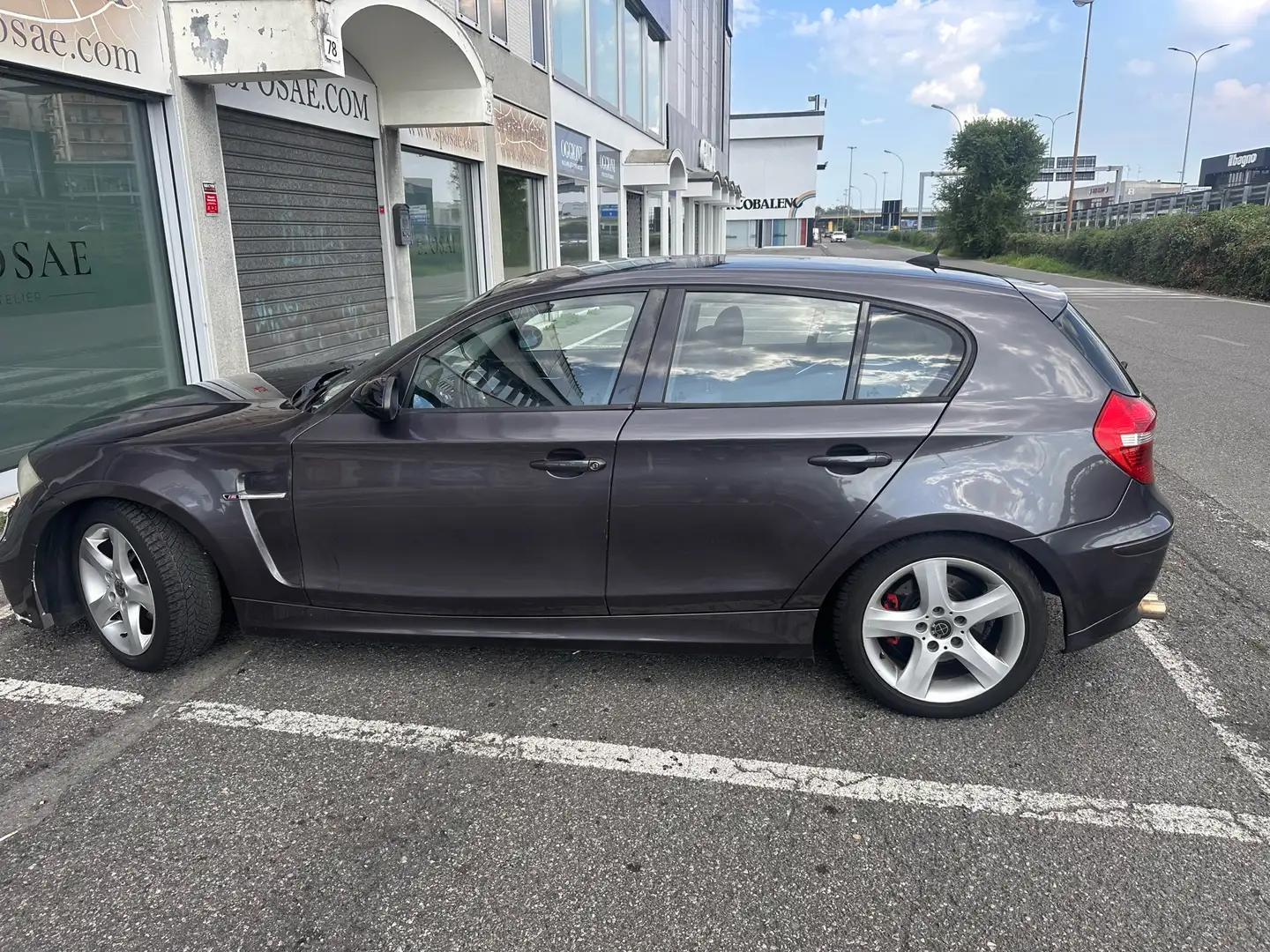 BMW 118 118d 5p 2.0 Futura 143cv dpf Grigio - 1