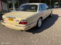 Daimler Super V8 4.0 Charged Aut. Nieuwstaat Gelb - thumbnail 41
