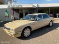 Daimler Super V8 4.0 Charged Aut. Nieuwstaat Gelb - thumbnail 1