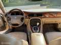 Daimler Super V8 4.0 Charged Aut. Nieuwstaat Gelb - thumbnail 20