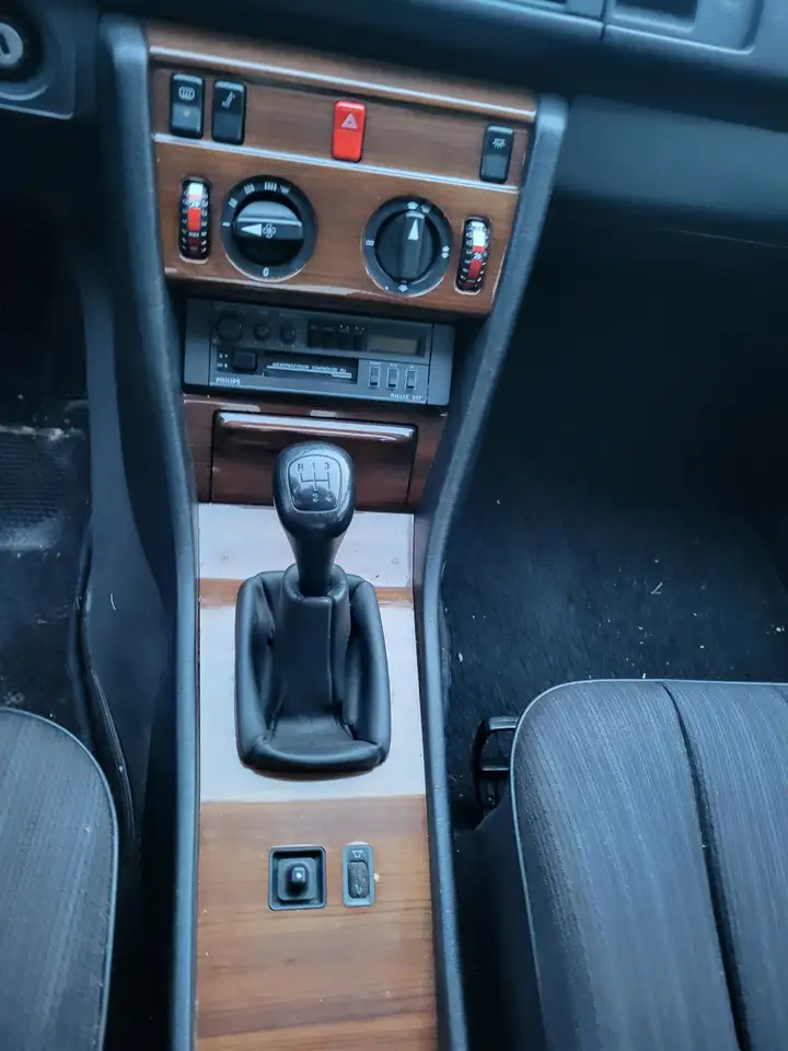 Mercedes-Benz E 200, foto 9