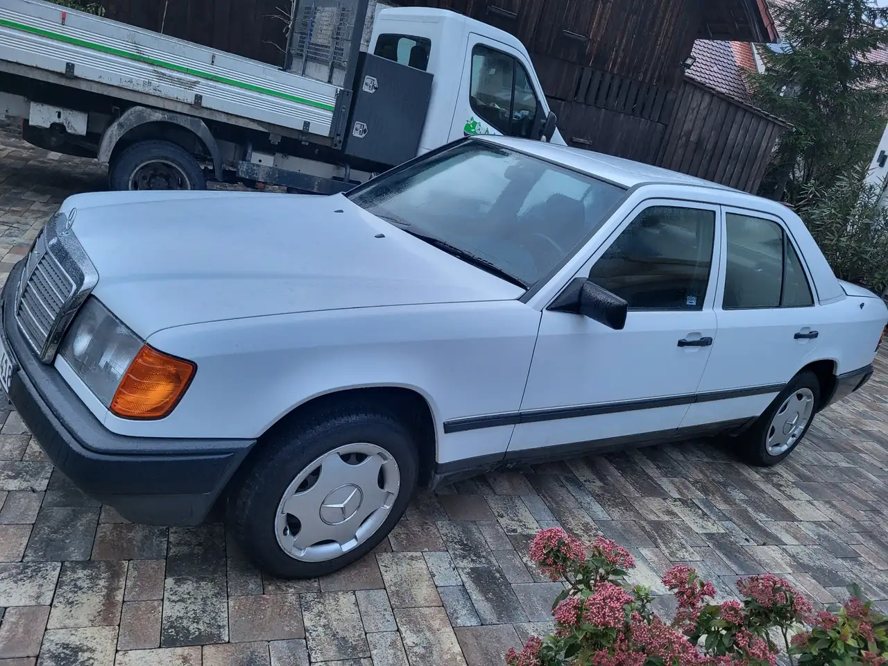 Mercedes-Benz E 200, foto 4
