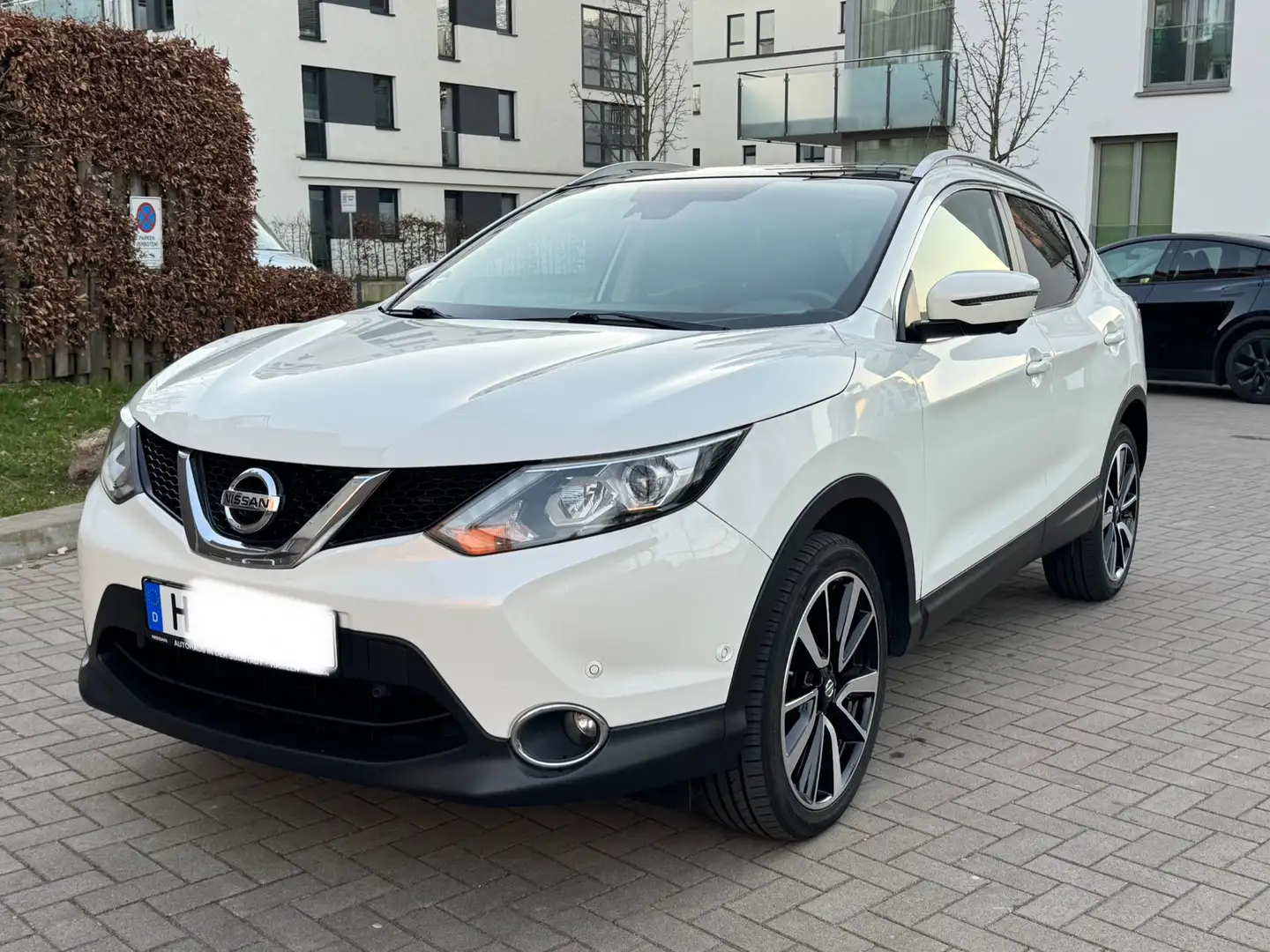 Nissan Qashqai 1.6 dCi 360 kamera , Panorama , vollleder Weiß - 1