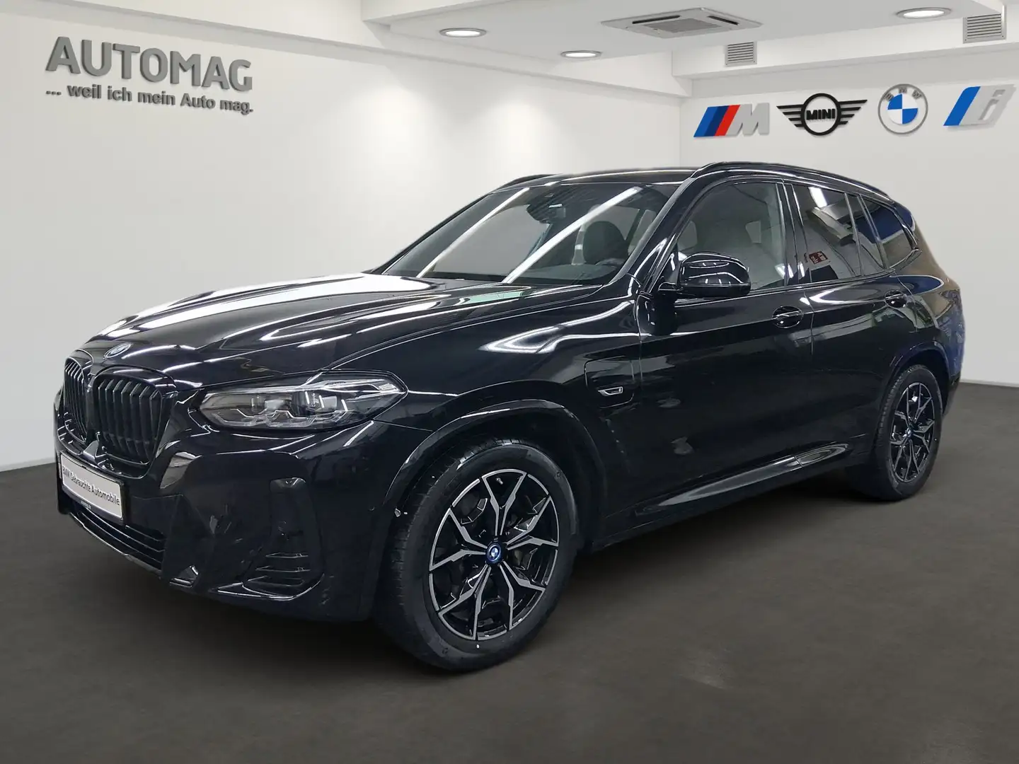 BMW X3 xDrive30e Schwarz - 1