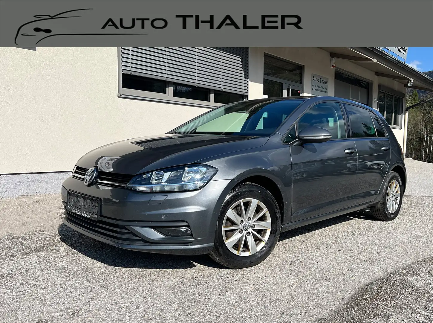Volkswagen Golf 1,6 TDI Comfortline Grau - 1