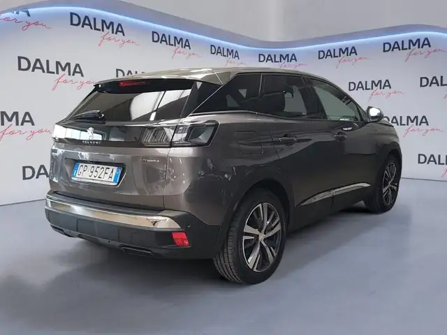 Peugeot 3008 view 5