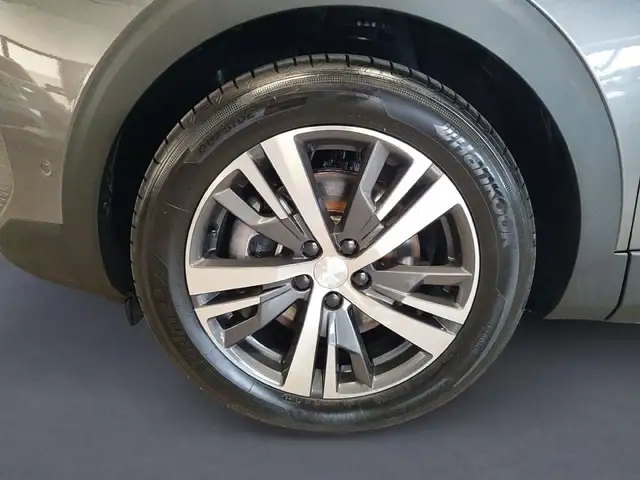 Peugeot 3008 view 9