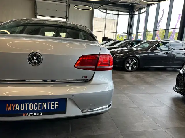 Volkswagen Passat view 27