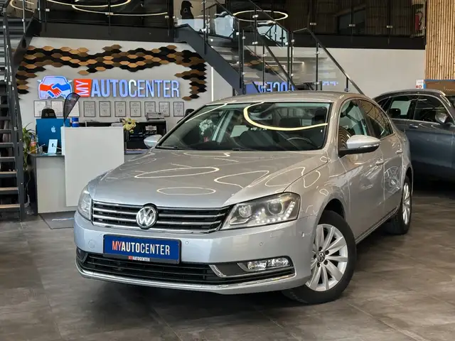 Volkswagen Passat main image