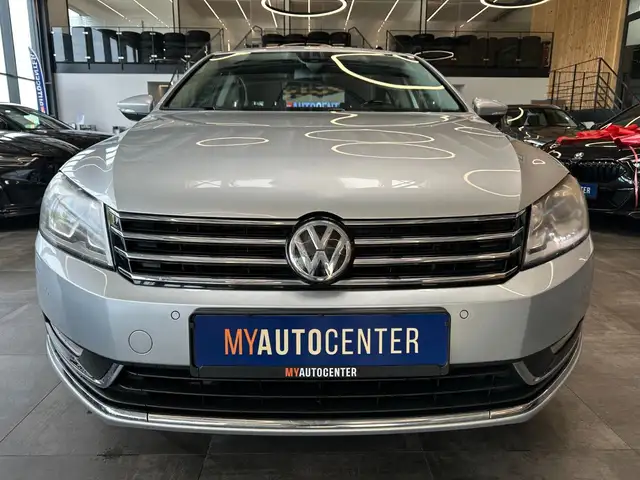 Volkswagen Passat view 20
