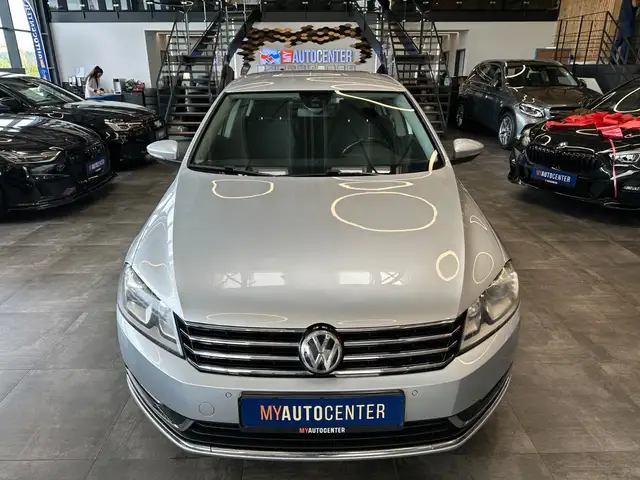 Volkswagen Passat view 22