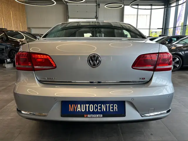 Volkswagen Passat view 26
