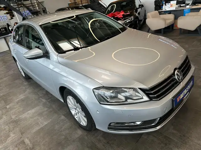 Volkswagen Passat view 19