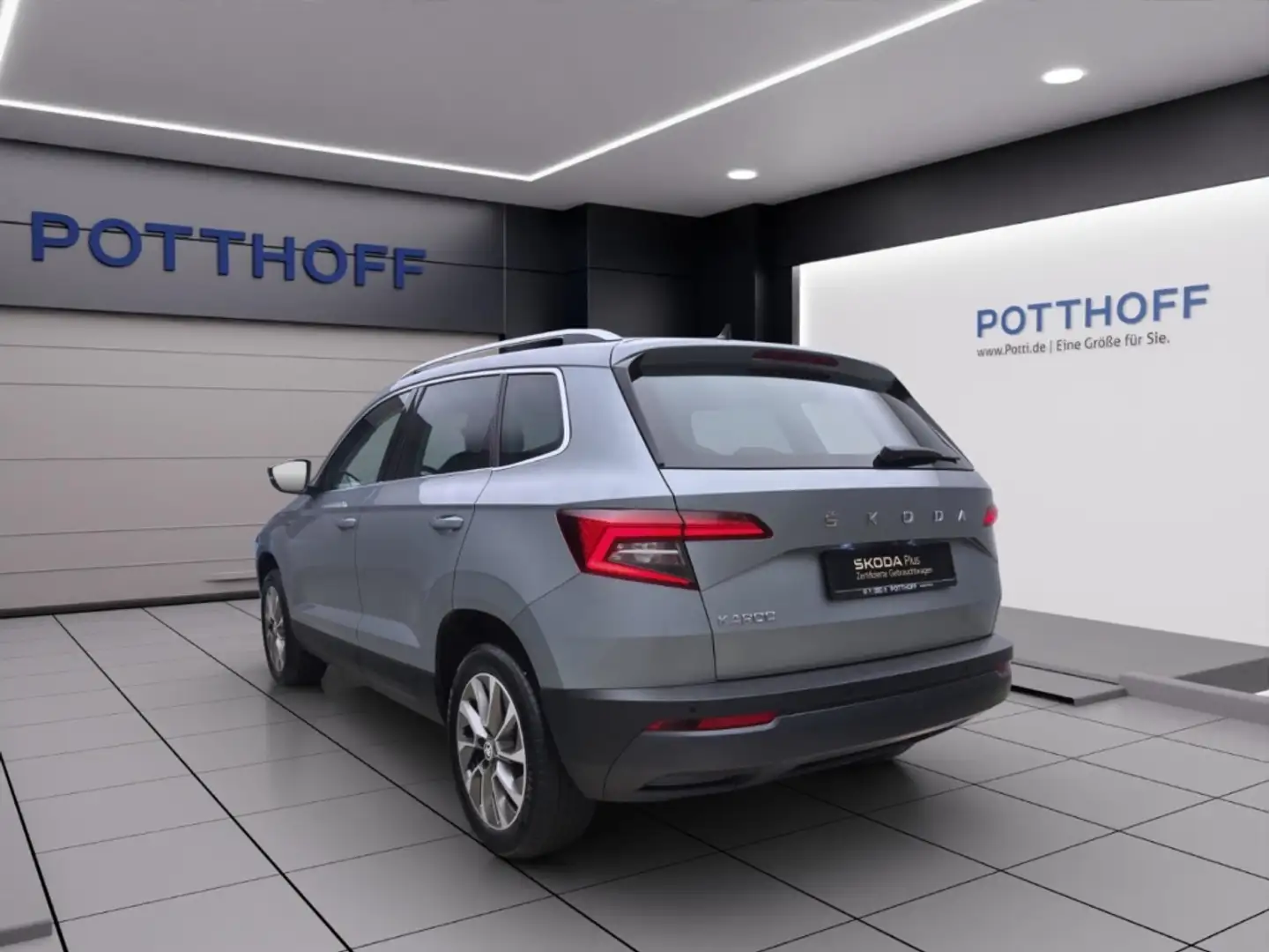 Skoda Karoq 1.5 TSI DSG CLEVER AHK NAVI KAMERA ACC Grau - 2